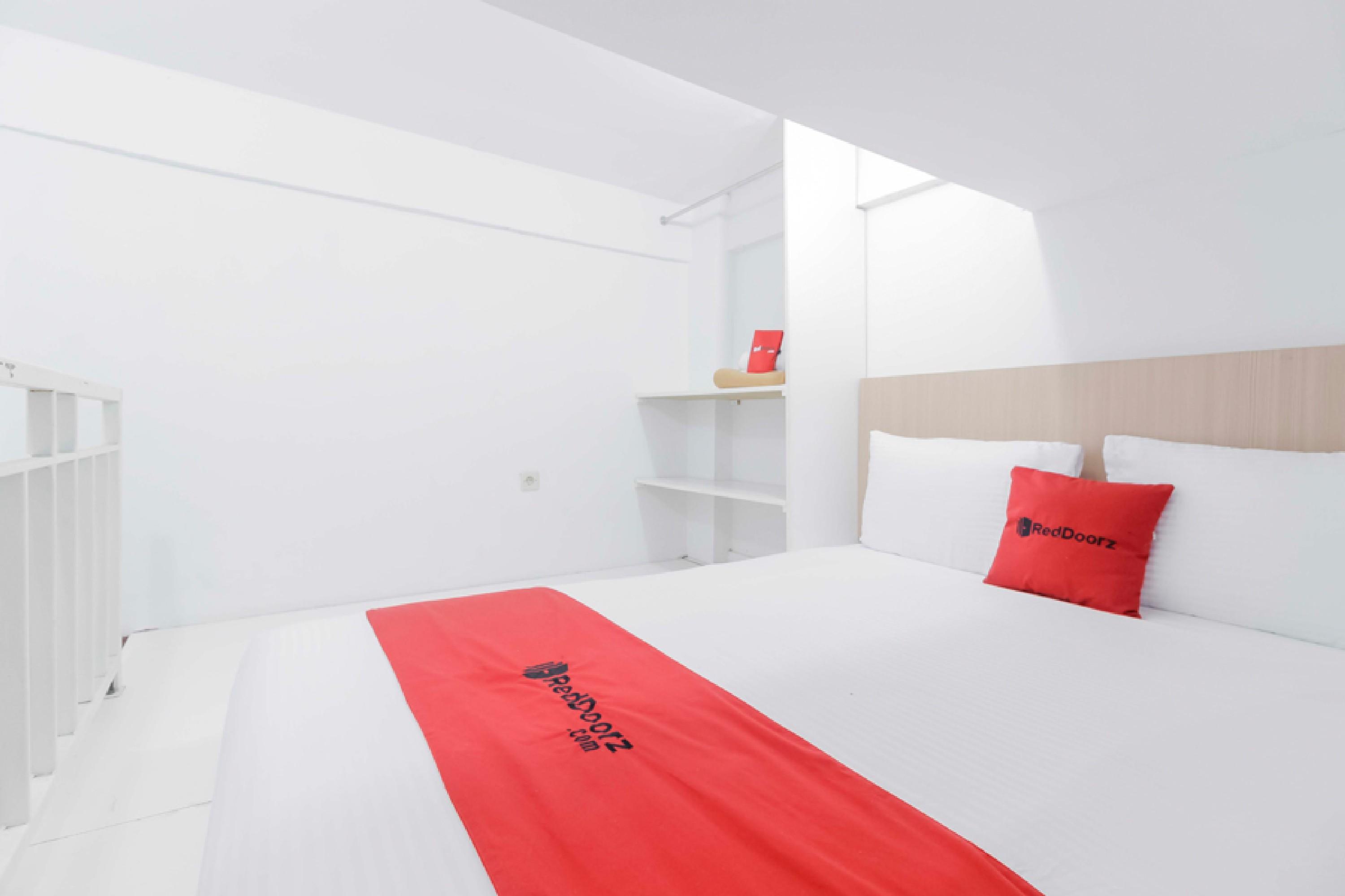 Wisma tamu Reddoorz Near Hayam Wuruk Jakarta