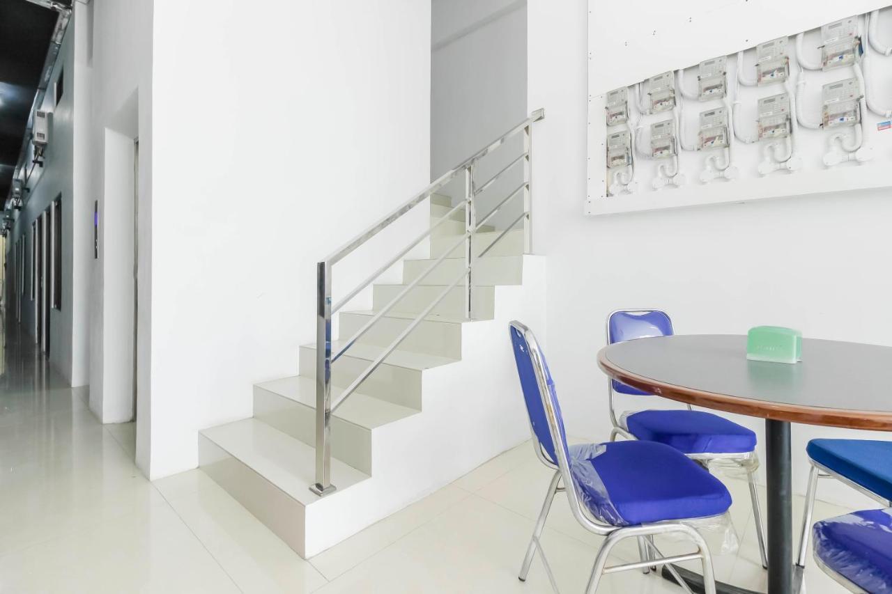 Wisma tamu Reddoorz Near Hayam Wuruk Jakarta
